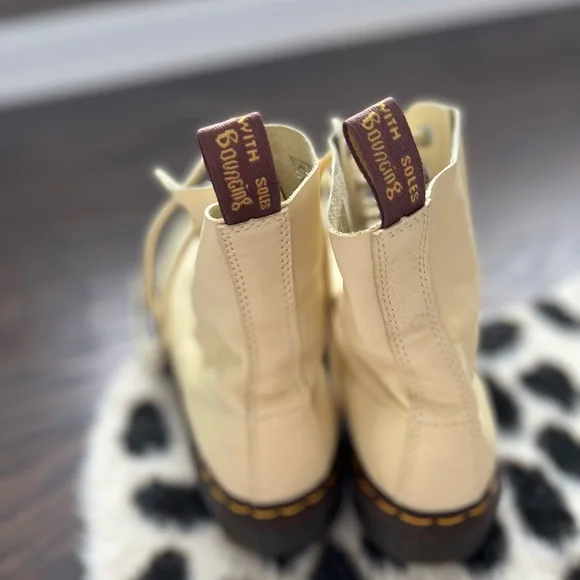 1460 Pasquel Boots size 8 US buttercup yellow - Picture 4 of 6